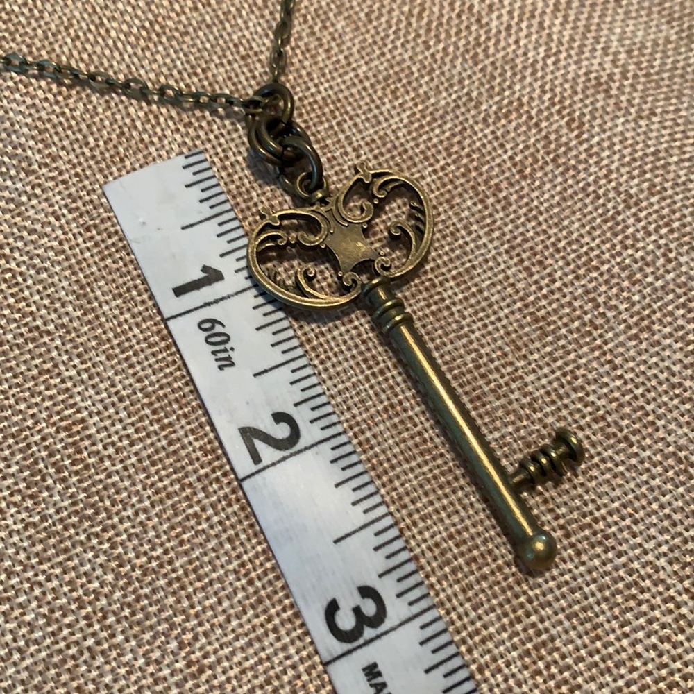 Skeleton key Pendant Necklace 30” Chain New - Picture 5 of 8